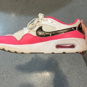 Pink nike air max